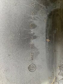 BMW boční plast - 2