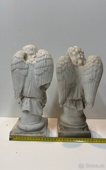 Pár starožitných soch andělů - 2
