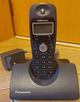 Bezdrátový telefon Panasonic KX-TCD400CXC - 2
