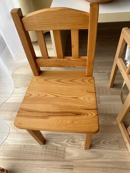 Dětská dřevěná židlička - 2