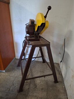 Robrušovačka stojanová - 2