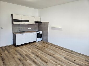 Radnice pronájem 2+kk - 2