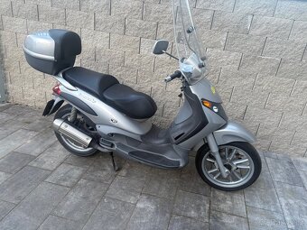 Piaggio bevely 125 - 2
