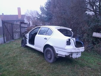 Octavia 2 bílá - 2