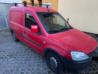 Opel Combo, 1.4 benzin, 66kW, dvoumístný s boudou - 2