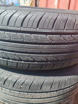215/70/16 nexen - 2