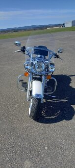 Harley davidson- Road King - 2
