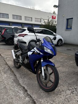 Honda cbr125r 34999kč - 2