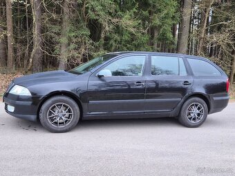 Š-Octávie combi 1.9TDi/77kW,rv.2005,barva.černá met. - 2