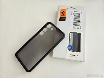 Spigen na S23 - 2