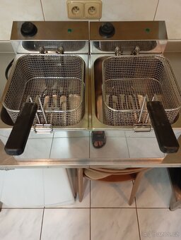 Profesionální dvojitá fritéza 2x8 l - 2
