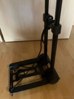 Praktický vozík na kolečkách - 2