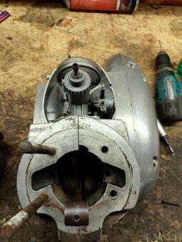 Motor jawa 250/353 kývačka - 2