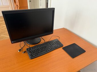 LCD monitory + klávesnice - 2