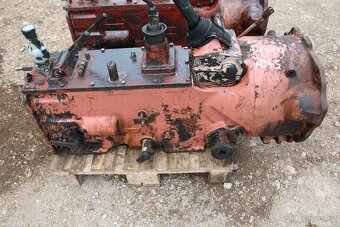Zetor 7011 převodovka - 2