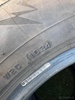 Zimní pneu 215/65 R17 - 2