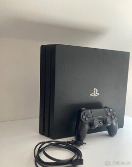 Playstation 4 PRO 1TB - 2