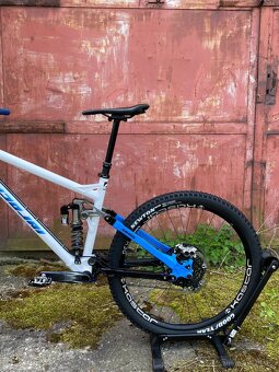 Prodám enduro kolo Nicolai Saturn 16 - velikost M - 2