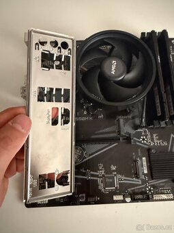 Amd ryzen 5 5600 b550m-k hyperx 3200mhz - 2