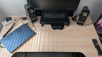 Polohovatelný stůl - elektrický - 2
