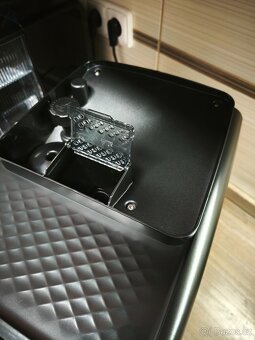 Plně automatický kávovar Philips LatteGo - 2