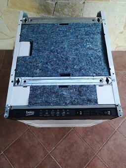 Vestavná myčka Beko 45cm - 2