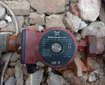 Oběhové čerpadlo Grundfos - 2