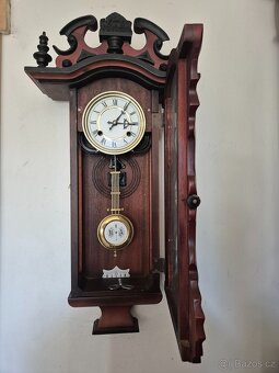 Zajimavé zdobené skříňové hodiny -funkční - 2