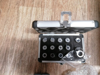 Prodám CNC vřeteno 2,2 kW, AC měnič, sadu kleštin a kabely - 2