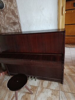 Pianino Petrof+stolička - 2