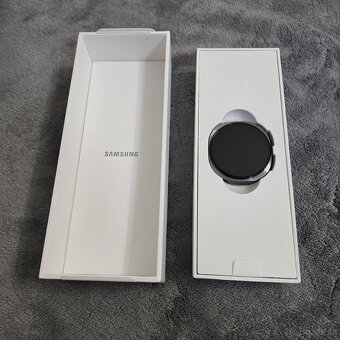 Samsung Galaxy Watch8 44mm NOVÉ - 2