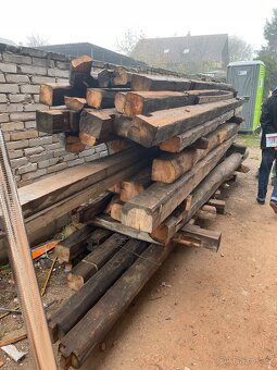 Prodám staré trámy vyschlé stari domu bylo cca 80 let - 2