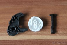 BMW E90 ozubene kolecko zamku dveri - 2