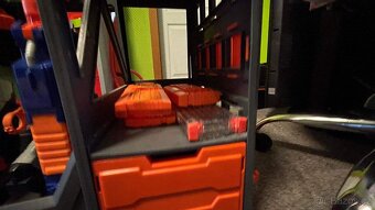 NERF stojan + pistole - 2
