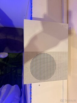 🎮 Xbox One S 1TB + 1 ovladač  + 3 hry - 2