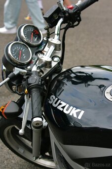 Suzuki GS500E - 2
