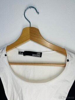Moschino šaty - 2