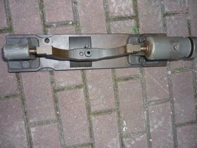 Kolíbka na tvarování brusných kotoučů Zbrojovka - 2