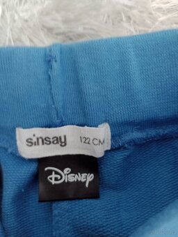 Dětské tepláky Sinsay (Disney) - vel.122 - 2