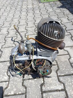 Motor ČZ 175/502 skútr jednovýfuk - 2