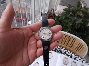 krasne funkcni hodinky prim quartz rok 1984 origo stav - 2