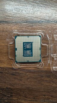 Intel Core i7-10700F - 2