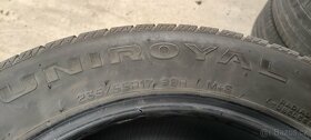 235/55 r17 uniroyal - 2