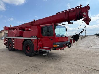 Autojeřab liebherr 1035 - 2