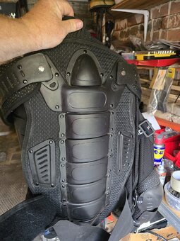 Chránič těla na moto - 2