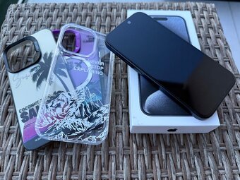 Apple iPhone 15 Pro - 2