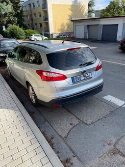 Ford Focus kombi, mk3, 1.6 ti-vct, 77kw, 2012, benzin - 2