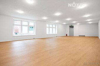 Pronájem komerční Činžovní dům, 137㎡ - 2
