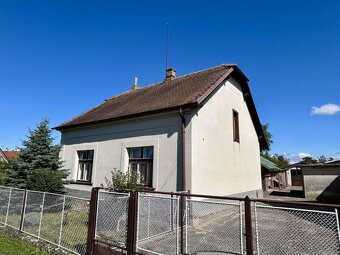 Rodinný dům, zahrada, garáž v atraktivní lokalitě obce Starý - 2