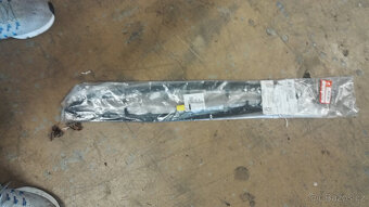 ozdobné lišty masky nárazníku peugot 2008 I - 2